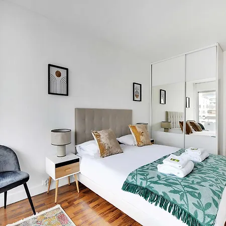 Cosy With Balcony -1bdr 2p- La *