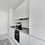 Cosy With Balcony -1bdr 2p- La