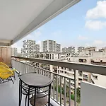 דירה Cosy With Balcony -1bdr 2p- La *