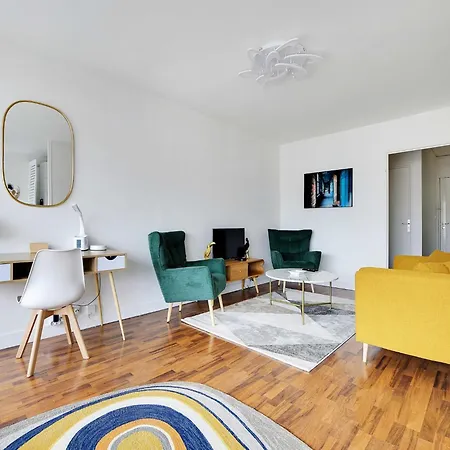 Cosy With Balcony -1bdr 2p- La 파리